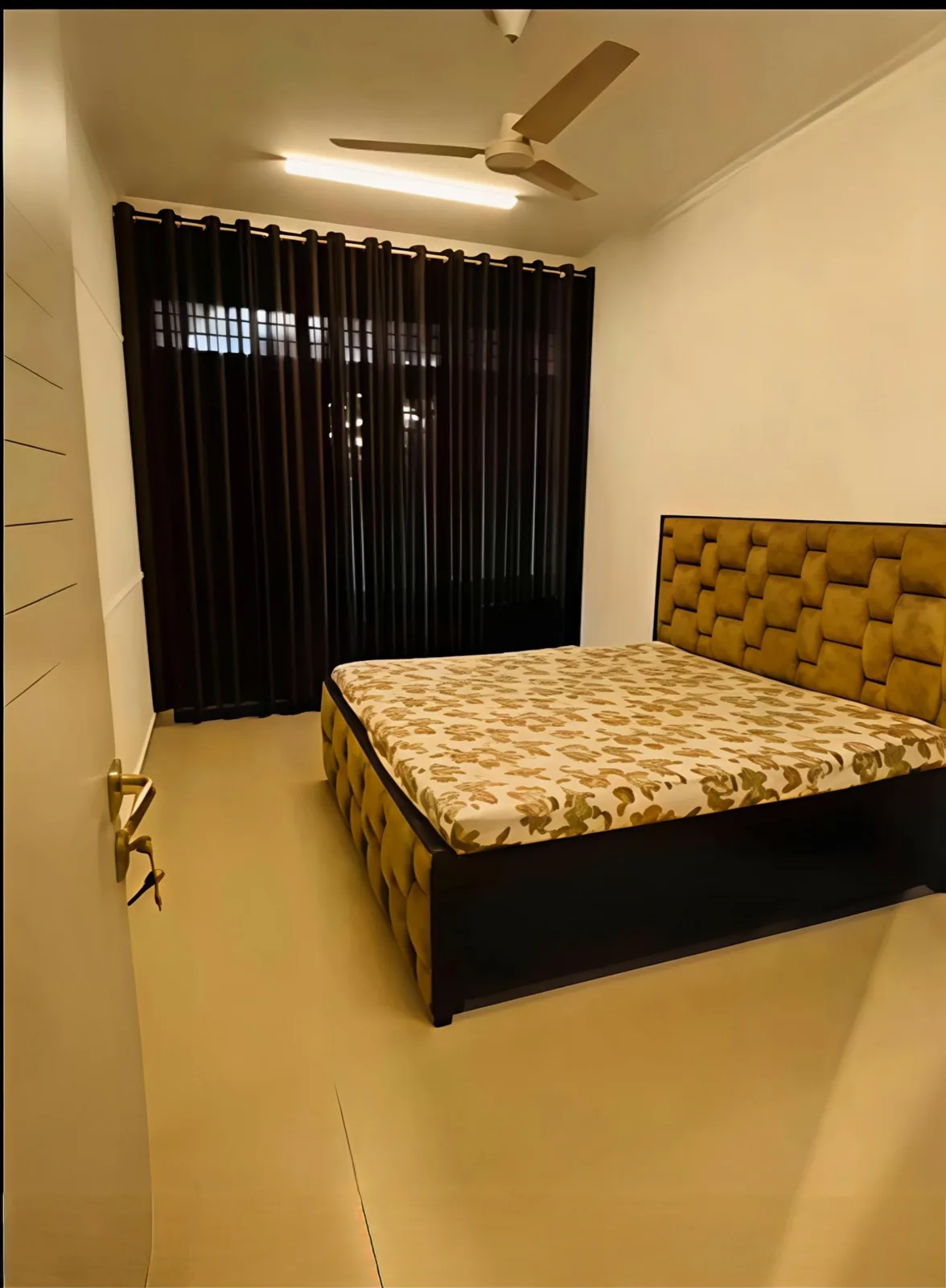 L-17A/5 First Floor, DLF Phase-2 photo 12