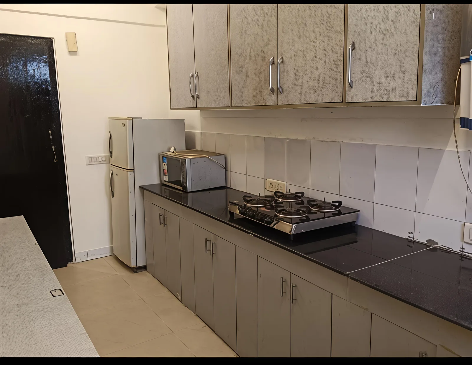 L-17A/5 Second Floor, DLF Phase-2 photo 5