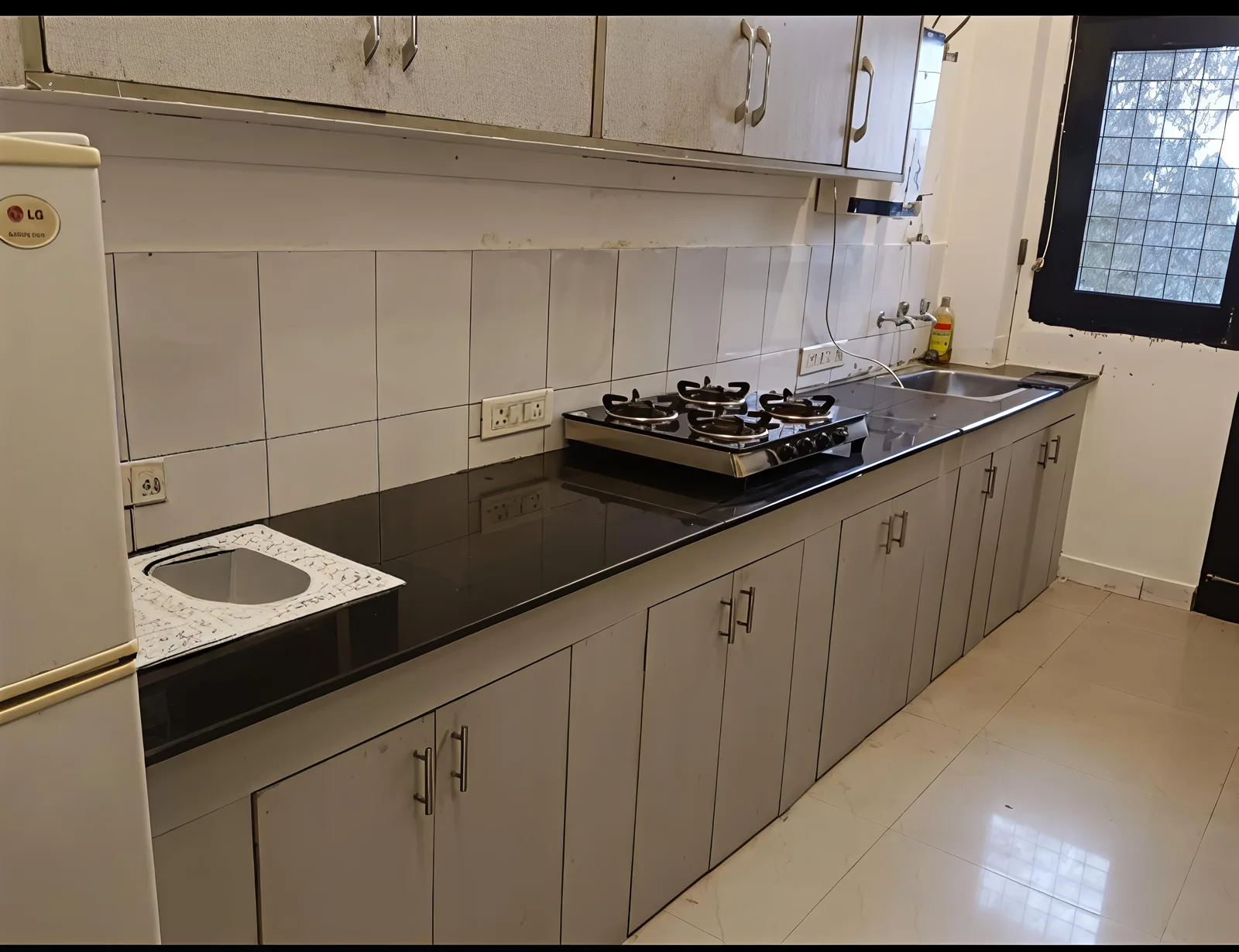 L-17A/5 Second Floor, DLF Phase-2 photo 9