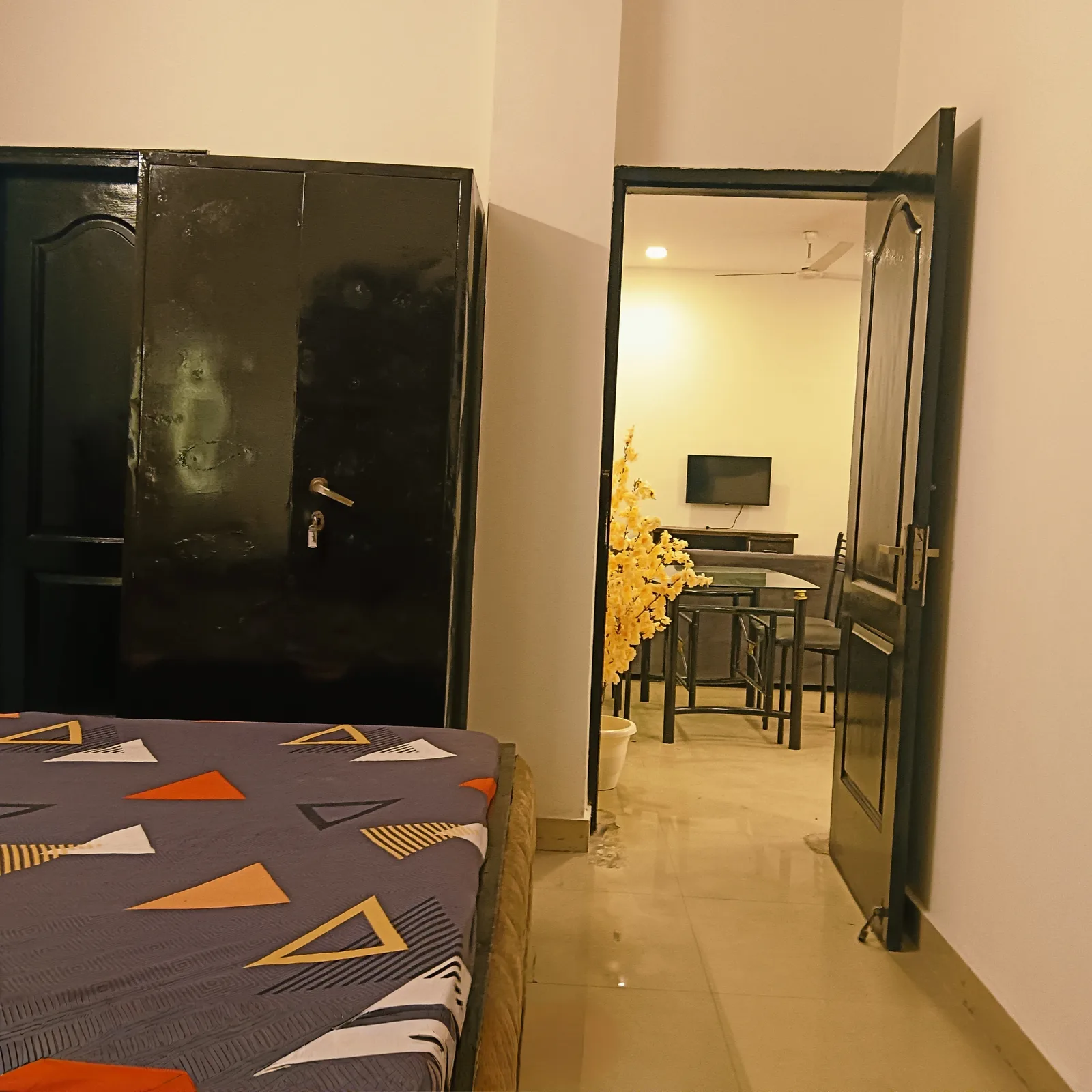 L-17A/5 Third Floor, DLF Phase-2 photo 13