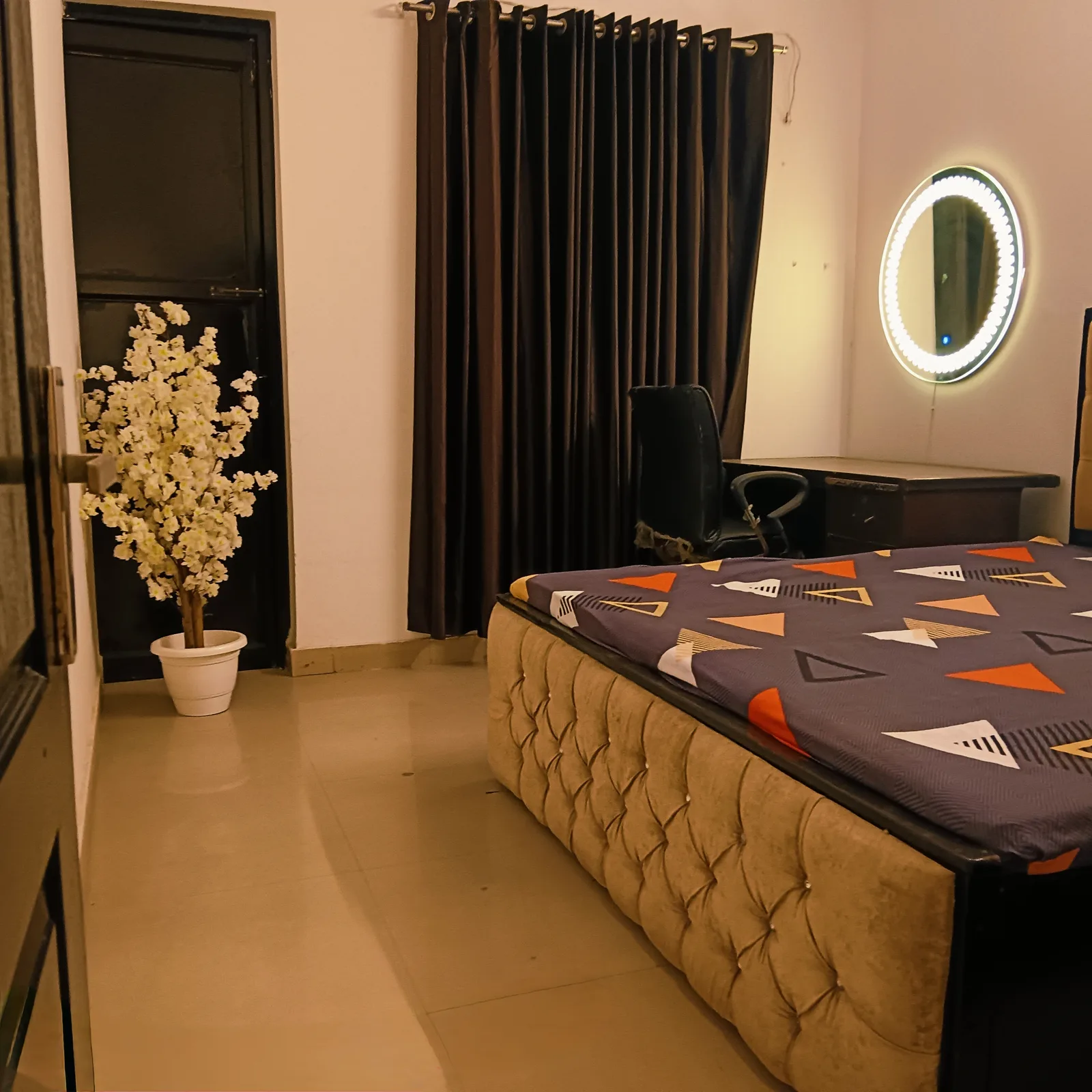 L-17A/5 Third Floor, DLF Phase-2 photo 14