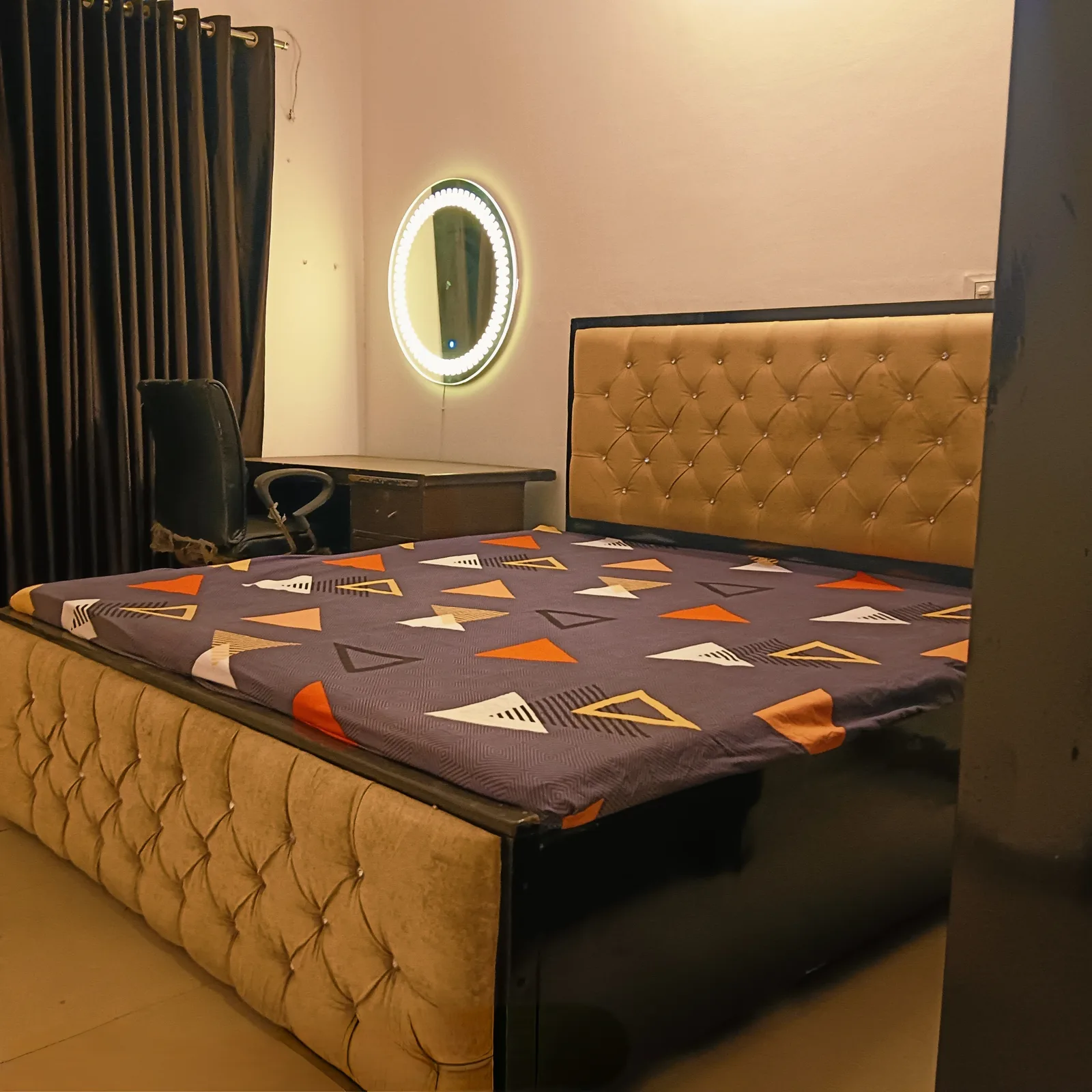 L-17A/5 Third Floor, DLF Phase-2 photo 15